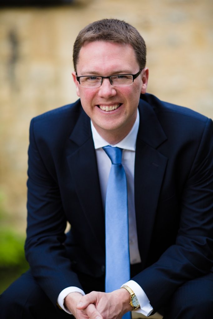 Robert Courts